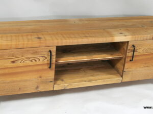 Szafka RTV, stare drewno sosnowe, drzwiczki, nogi drewniane