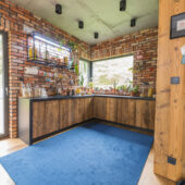 cegła w kuchni to ponadczasowy styl